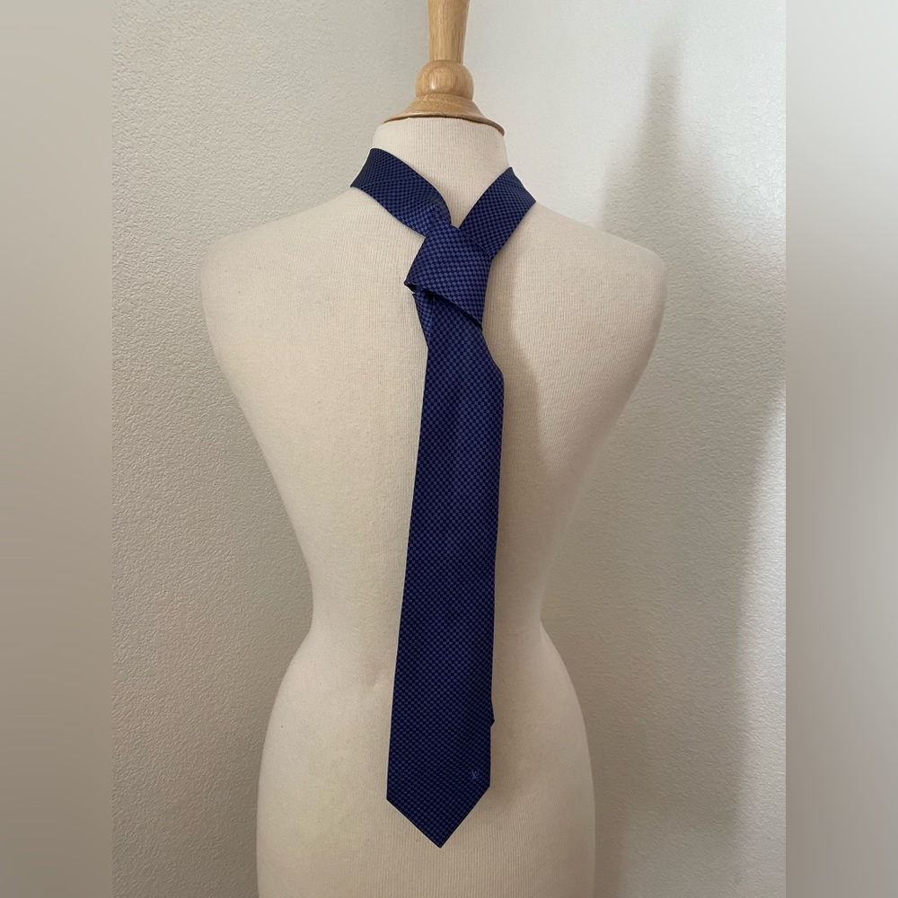 Louis Vuitton Classic Navy Micro Damien Pattern Men's Tie 100% Silk